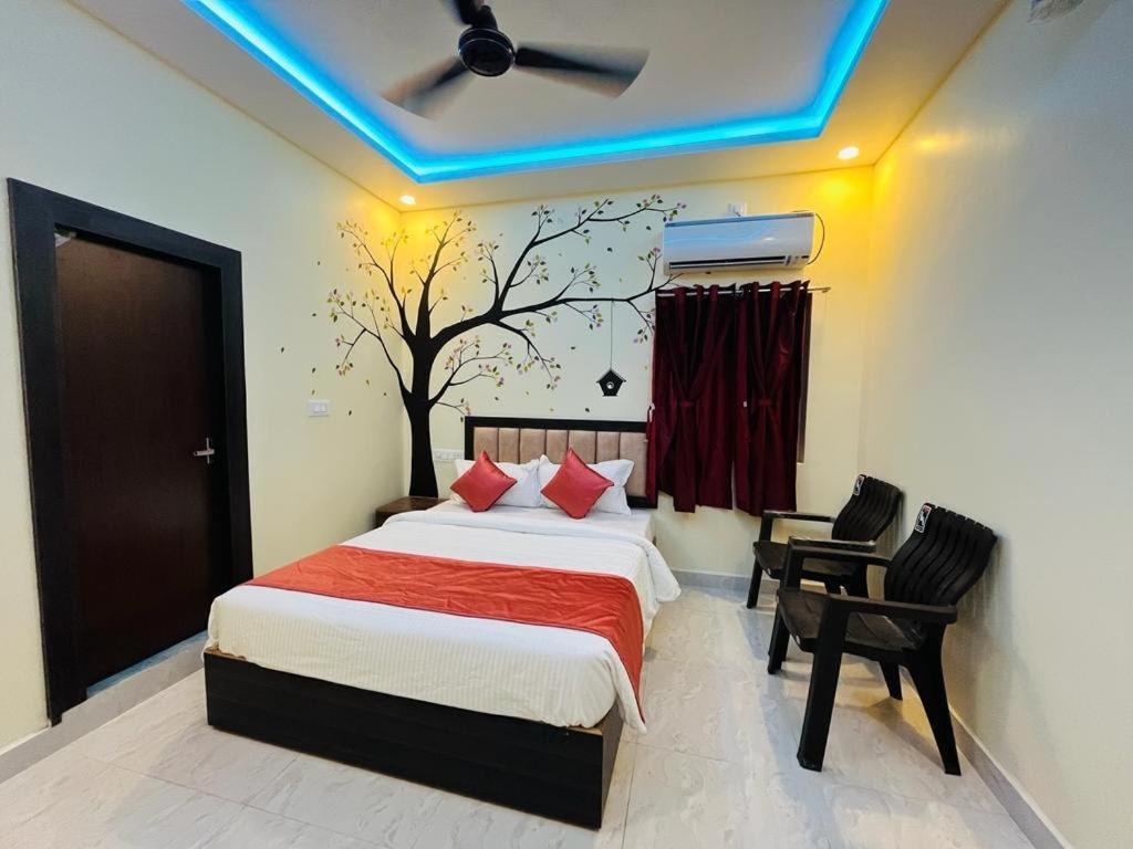 Lalitha Karunya Residency A/C Hotell Bāpatla Exteriör bild